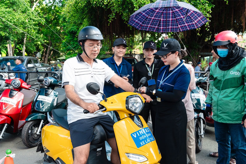 Doi-xe-xang-lay-xe-dien-tphcm-powersteam-2