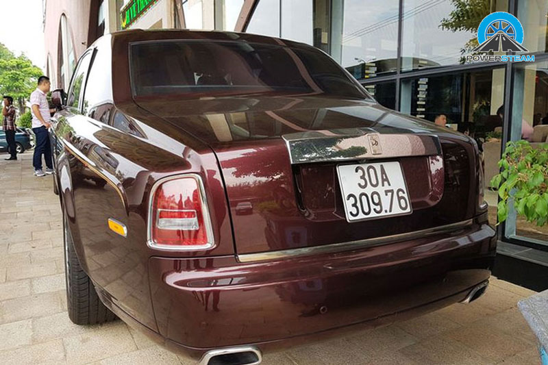 Ngắm Rolls Royce Phantom VIII giá 70 tỷ đồng lăn bánh tại Hà Nội