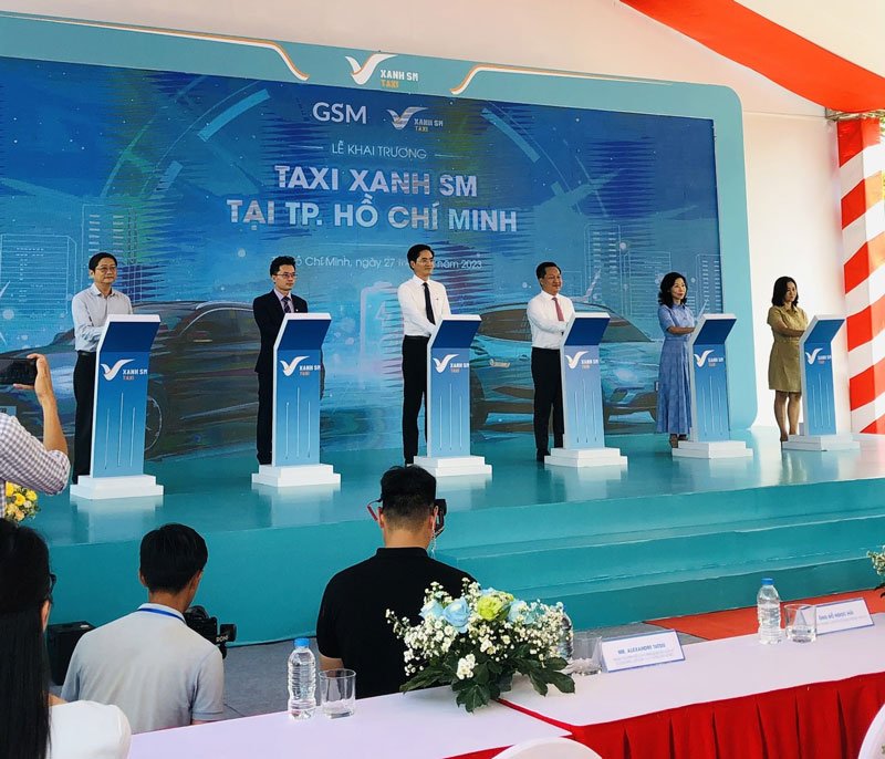 khai-truong-taxi-vinfast-tphcm-powersteam