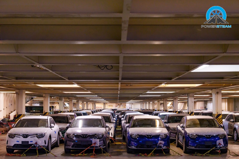 vinfast-vf8-len-tau-sang-my-powersteam