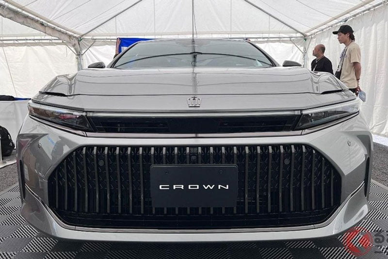 dau-xe-toyota-crown-sedan-2024-powersteam