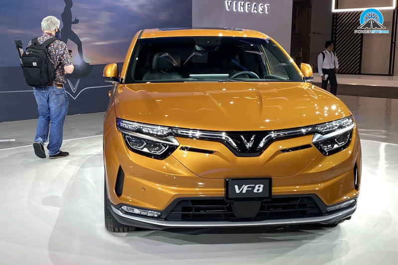 dau-xe-vinfast-vf8-trung-bay-trien-lam-powersteam