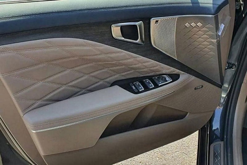 cua-xe-kia-k8-powersteam