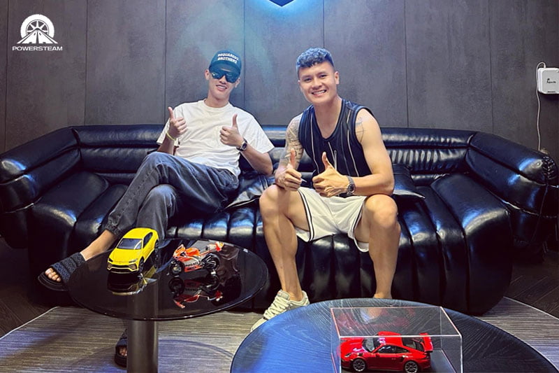 nguyen-quang-hai-ben-canh-mclaren-765lt-powersteam