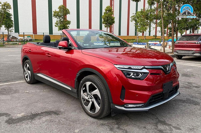 ban-trung-bay-vinfast-vf8-mui-tran-powersteam