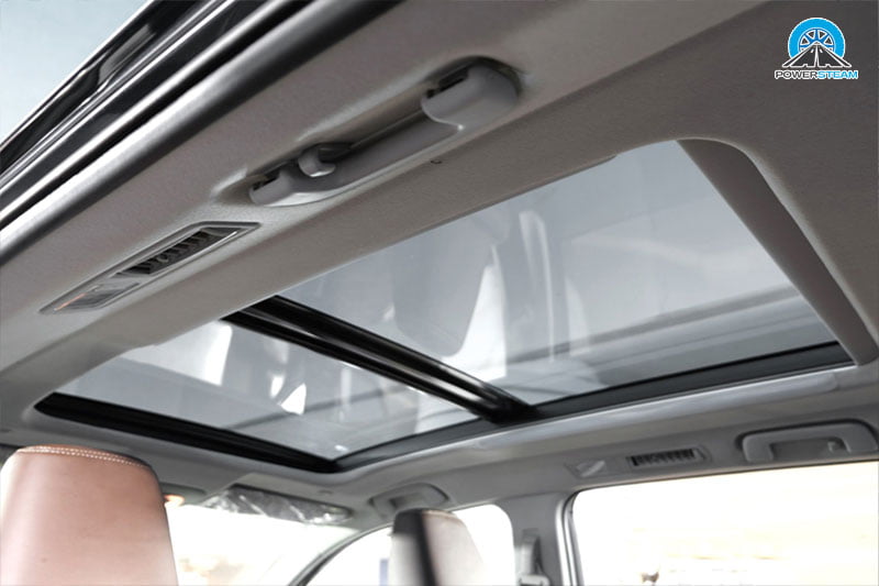 cua-so-troi-mpv-toyota-innova-zenix-2023-powersteam