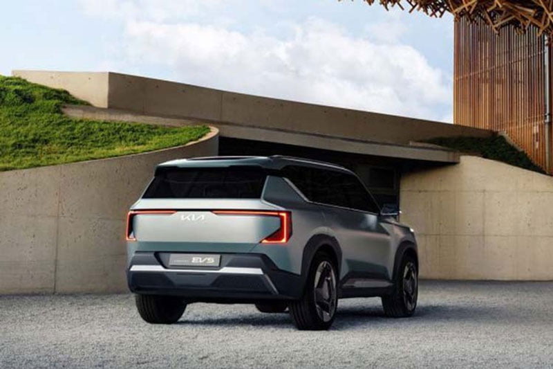 duoi-xe-suv-dien-kia-ev5-powersteam
