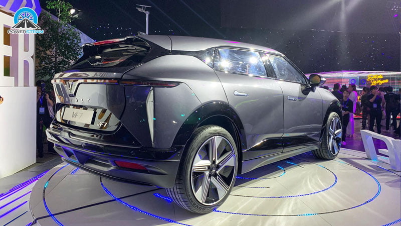 duoi-xe-suv-dien-vinfast-vf7-powersteam