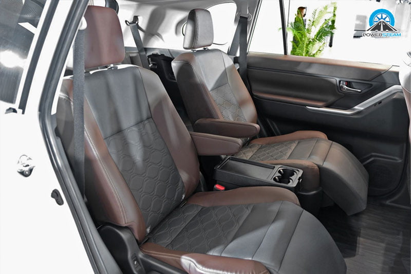 hang-ghe-2-mpv-toyota-innova-zenix-2023-powersteam