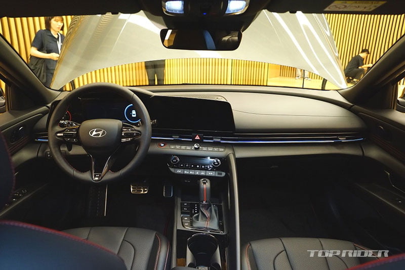 khoang-lai-hyundai-elantra-n-line-2023-powersteam