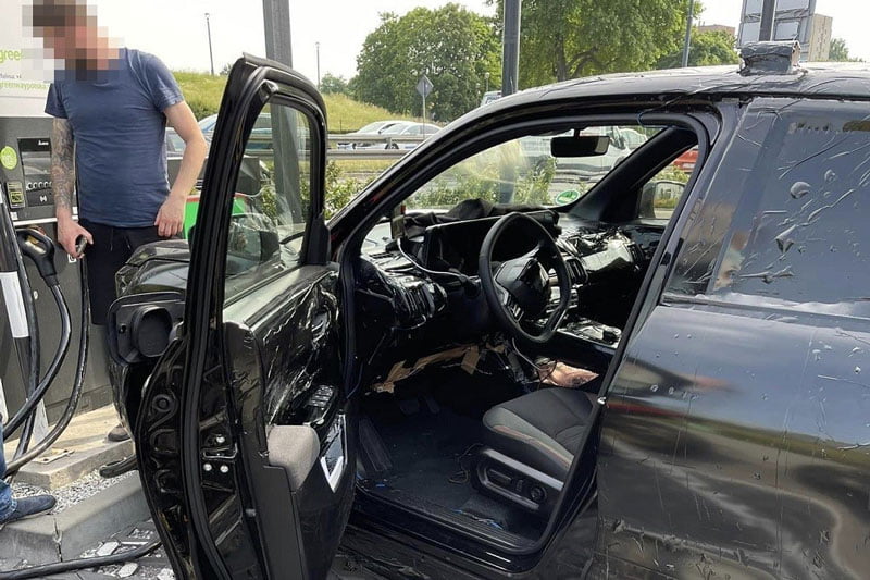 noi-that-suv-dien-suzuki-evx-chay-thu-powersteam