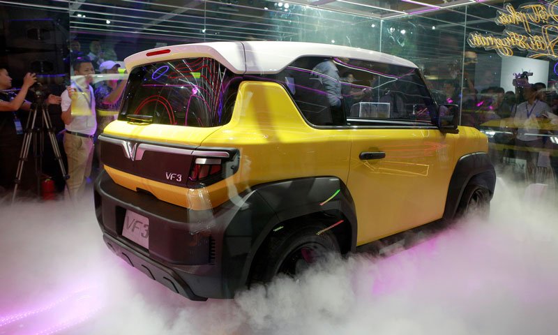 phan-duoi-xe-mini-car-vinfast-vf3-ra-mat-powersteam