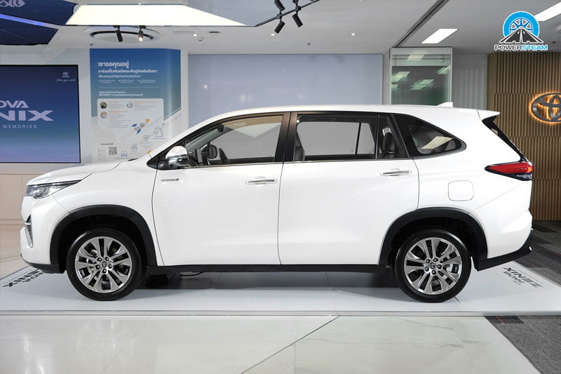 than-xe-mpv-toyota-innova-zenix-2023-powersteam