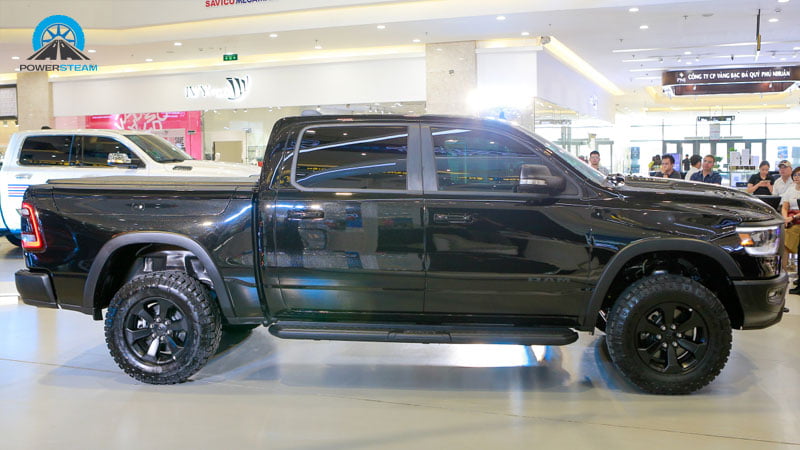 than-xe-sieu-ban-tai-ram-1500-rebel-ra-mat-powersteam