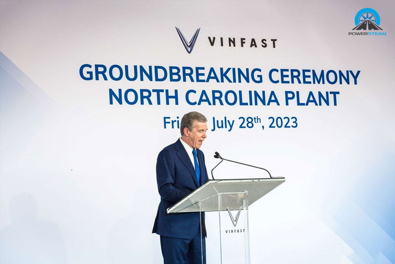 thong-doc-bang-nha-may-xe-dien-vinfast-tai-carolina-powersteam