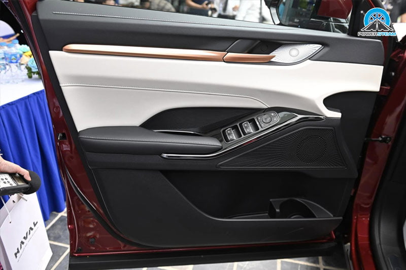 cua-xe-haval-h6-hybrid-chinh-thuc-ra-mat-powersteam