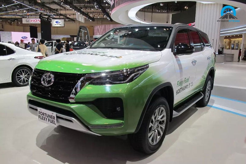 dau-xe-toyota-fortuner-chay-bang-con-powersteam