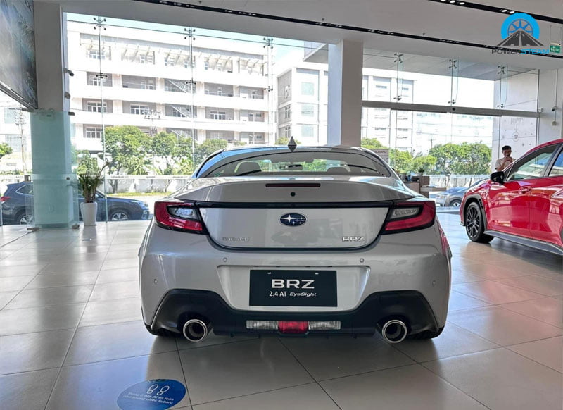 duoi-xe-subaru-brz-giam-gia-thang-8-powersteam