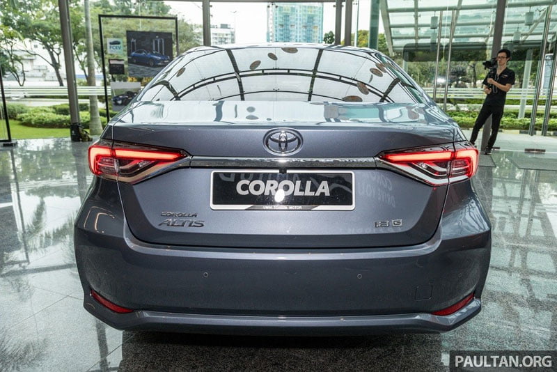 duoi-xe-toyota-corolla-altis-2023-ra-mat-malaysia-powersteam