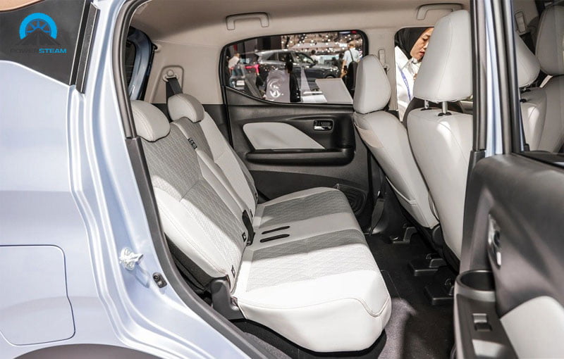 khoang-ghe-xe-dien-mitsubishi-ek-x-ev-ra-mat-powersteam