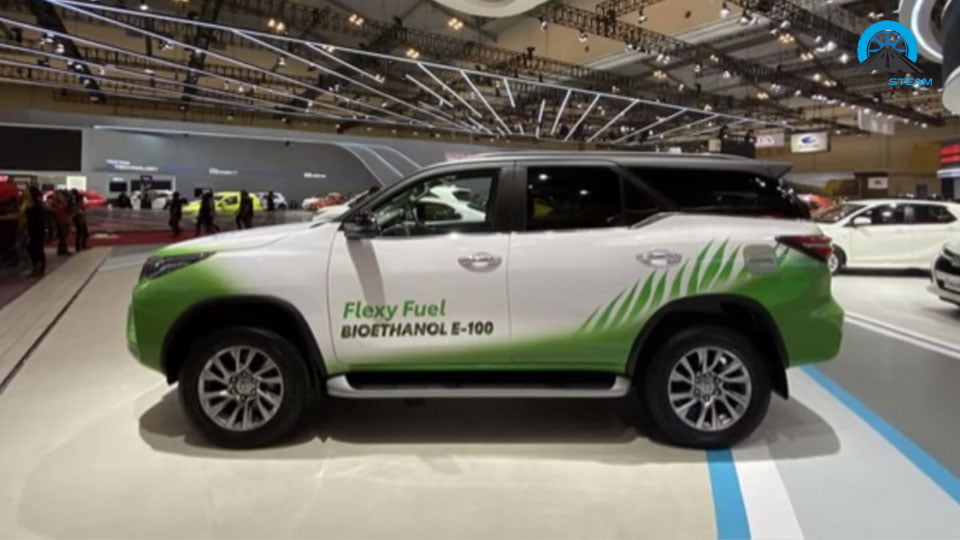 than-xe-toyota-fortuner-chay-bang-con-powersteam