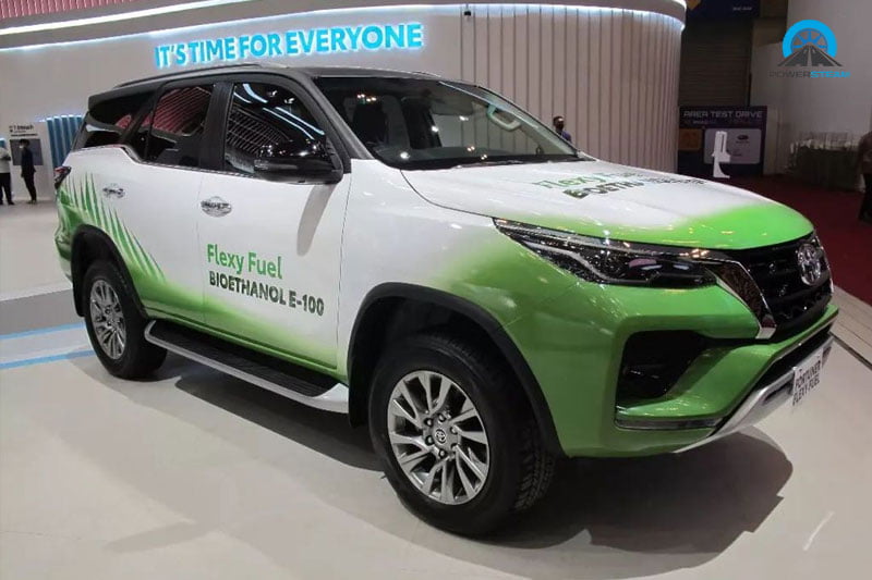 toyota-fortuner-chay-bang-con-powersteam