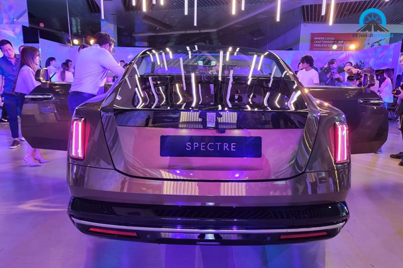 xe-dien-rolls-royce-spectre-powersteam