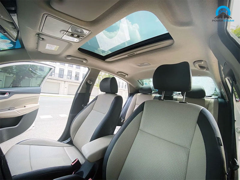 cua-so-troi-hyundai-accent-uu-dai-thang-9-powersteam