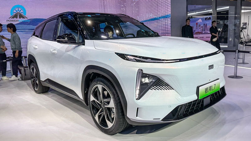 geely-galaxy-l7-phantom-edition-powersteam