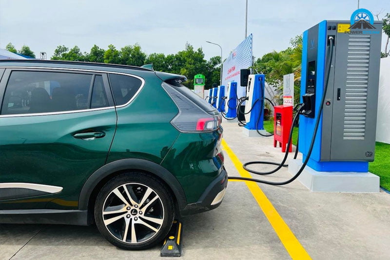 he-thong-tram-sac-xe-o-to-dien-vinfast-powersteam