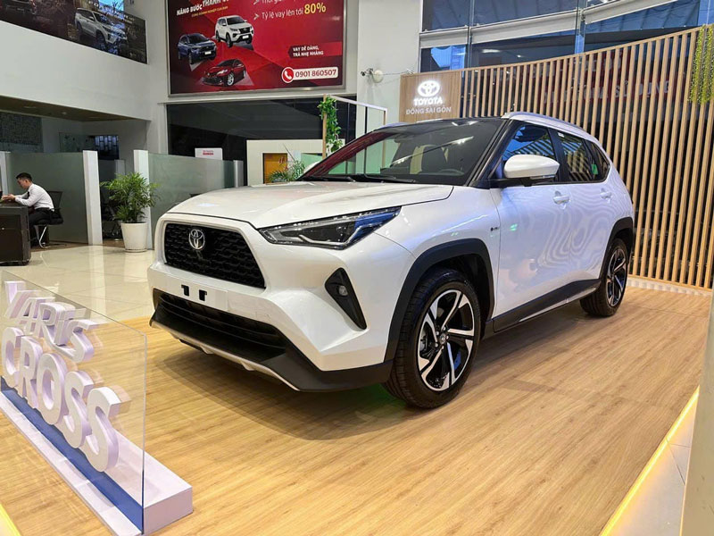 toyota-yaris-cross-giam-gia-100-trieu-dong-powersteam