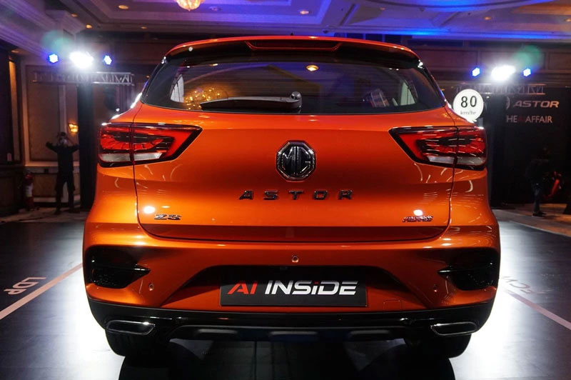 Duoi-xe-mg-astor-2025-ra-mat-powersteam